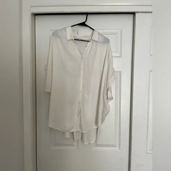 Light Cream Button-Front Women's Blouse Time and Tru XL 16-18 - Picture 2 of 13